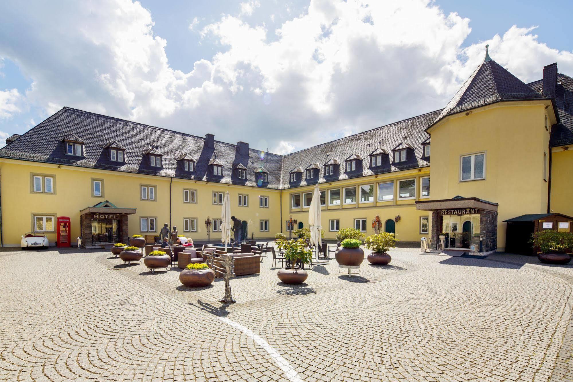 Romantik Hotel Klostergut Jakobsberg 보파르트 외부 사진